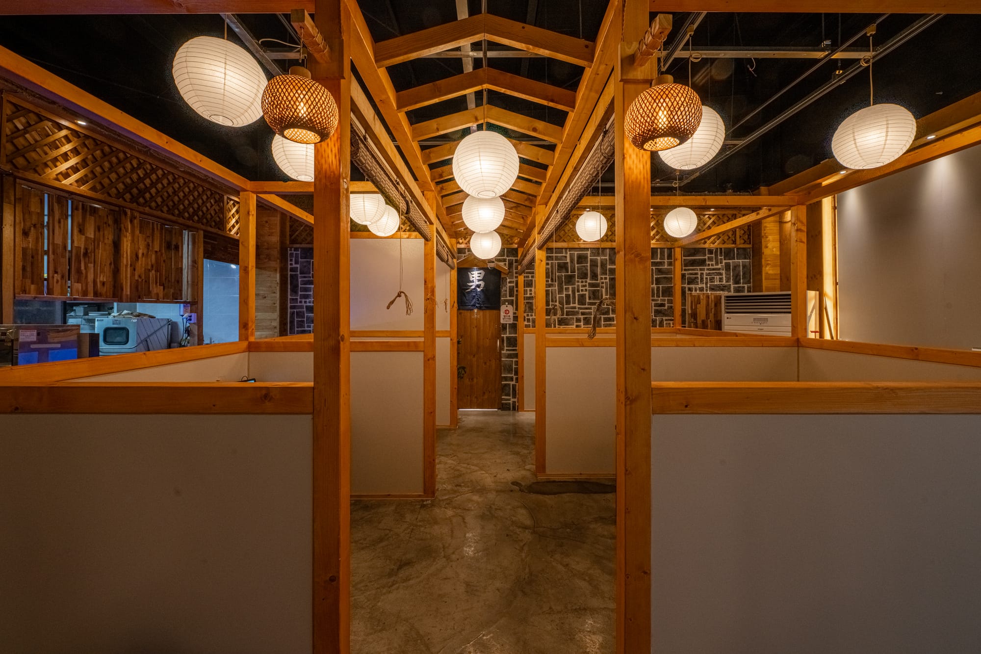Works : 생선회 전문점